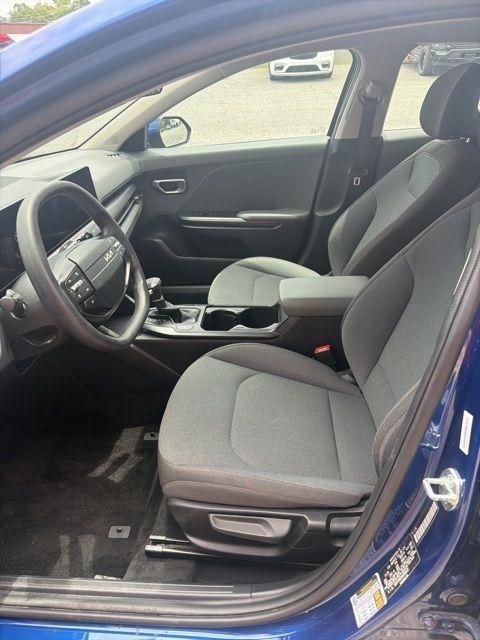 Kia K4 LXS FWD 2025