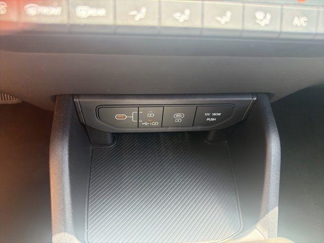 Kia K4 LXS FWD 2025
