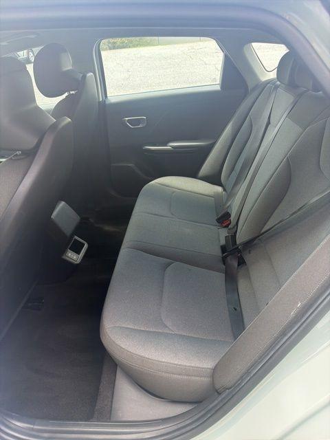 Kia K4 LXS FWD 2025