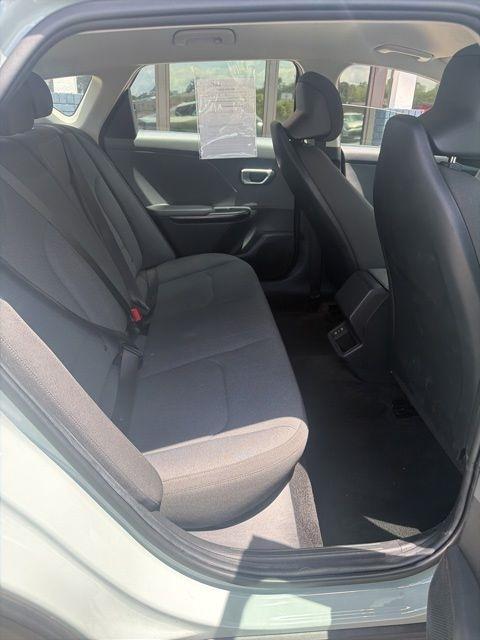Kia K4 LXS FWD 2025