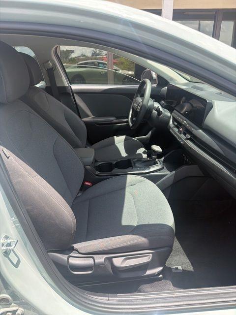 Kia K4 LXS FWD 2025