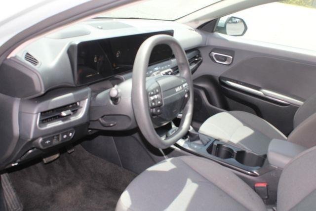 Kia K4 LXS FWD 2025