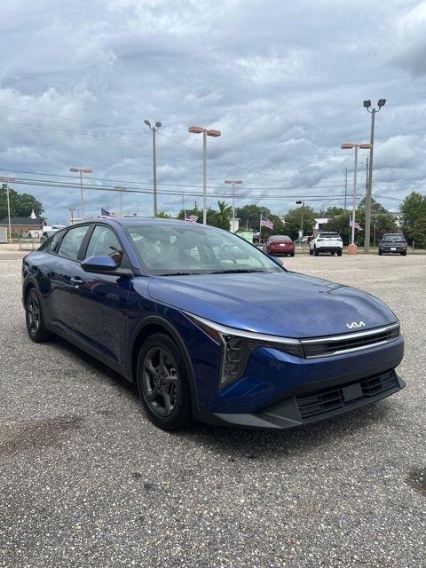 Kia K4 LXS FWD 2025