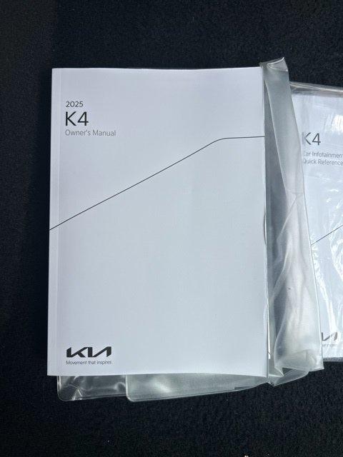 Kia K4 LXS FWD 2025