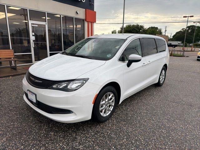 Chrysler Voyager LX FWD 2023
