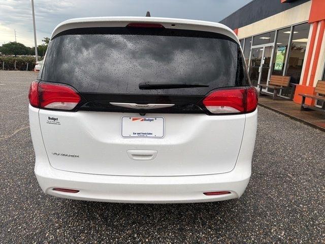 Chrysler Voyager LX FWD 2023