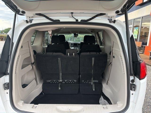 Chrysler Voyager LX FWD 2023