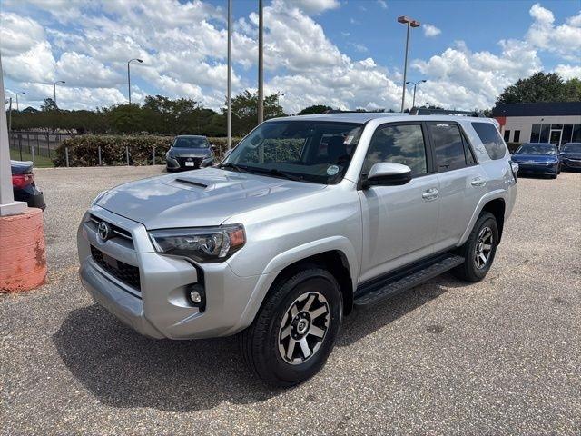 Toyota 4Runner TRD Off Road 4WD (Natl) 2024