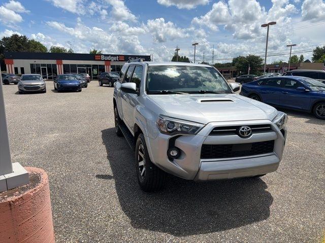 Toyota 4Runner TRD Off Road 4WD (Natl) 2024