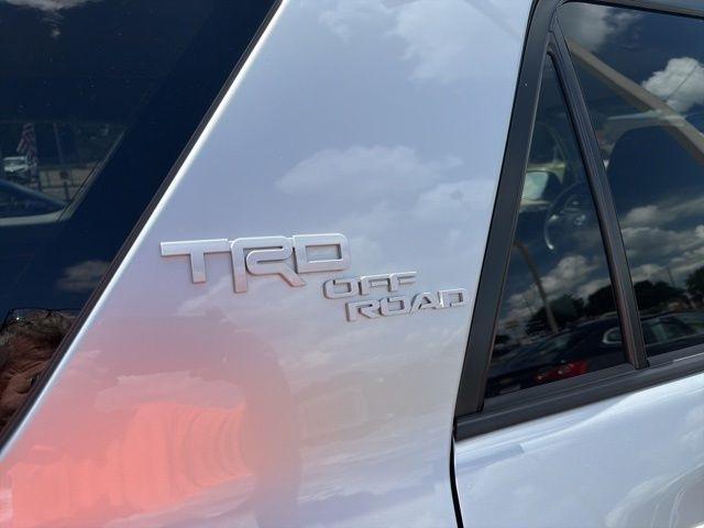 Toyota 4Runner TRD Off Road 4WD (Natl) 2024