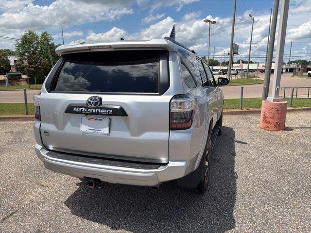 Toyota 4Runner TRD Off Road 4WD (Natl) 2024