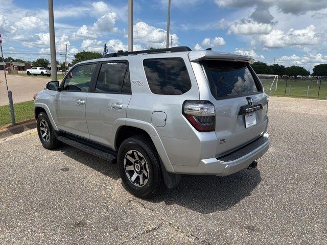 Toyota 4Runner TRD Off Road 4WD (Natl) 2024