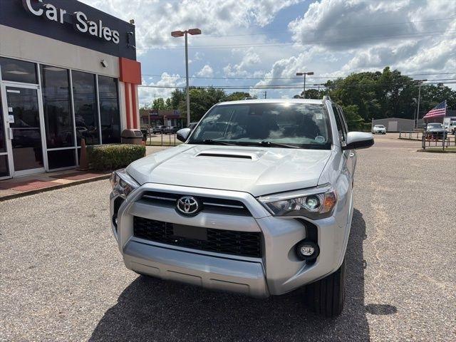 Toyota 4Runner TRD Off Road 4WD (Natl) 2024