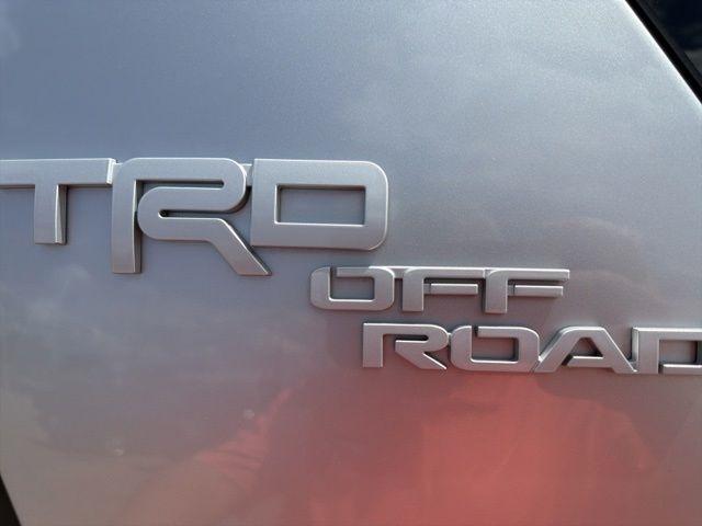 Toyota 4Runner TRD Off Road 4WD (Natl) 2024
