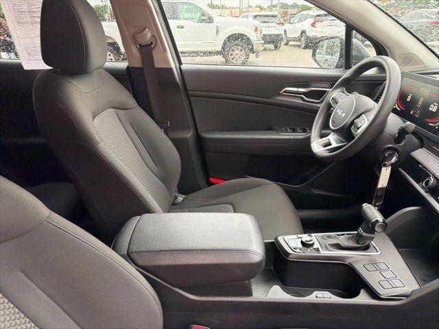 Kia Sportage LX FWD 2024