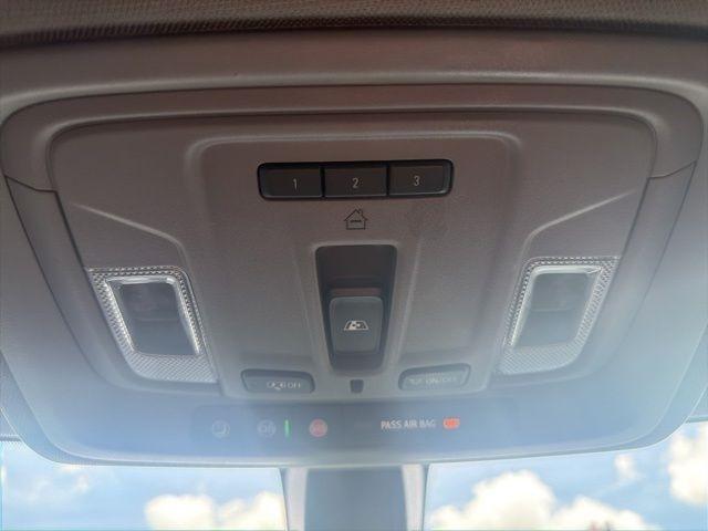 Chevrolet Silverado 1500 4WD Crew Cab 147" RST 2020