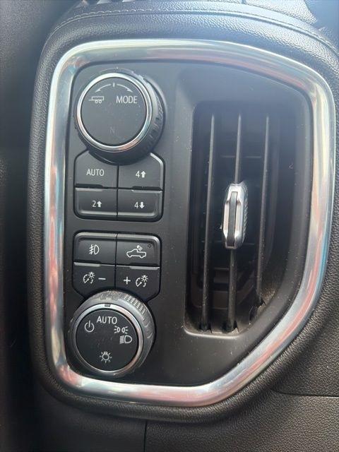 Chevrolet Silverado 1500 4WD Crew Cab 147" RST 2020