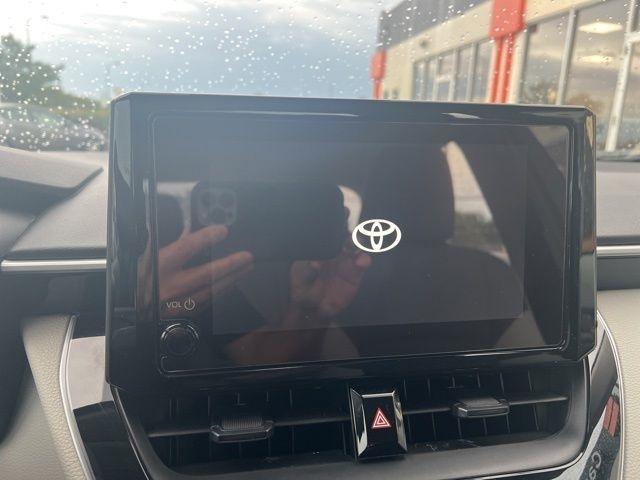 Toyota Corolla LE CVT (Natl) 2026