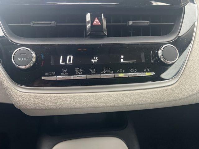 Toyota Corolla LE CVT (Natl) 2026