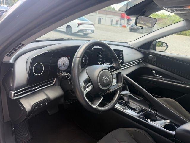 Hyundai Elantra SEL IVT 2022
