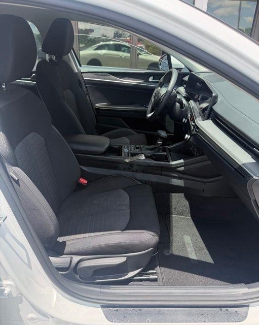 Kia K5 LXS Auto FWD 2025