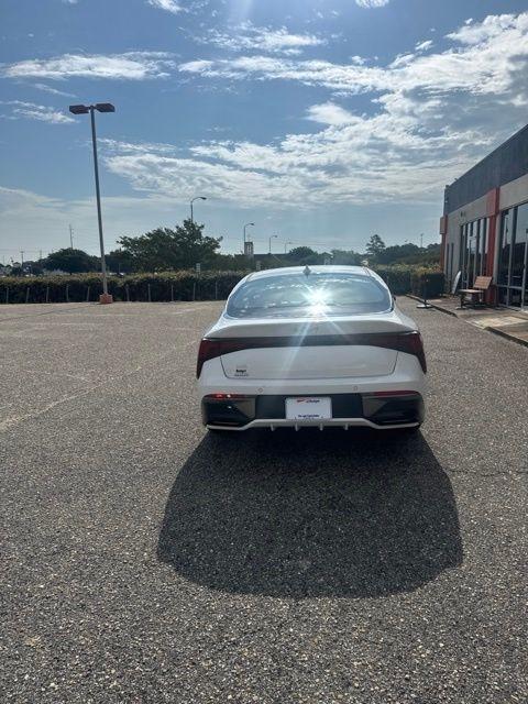 Kia K5 LXS Auto FWD 2025