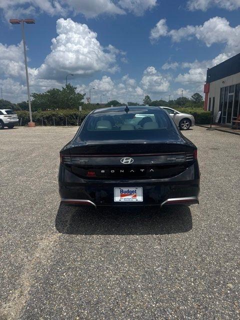 Hyundai Sonata SEL FWD 2025