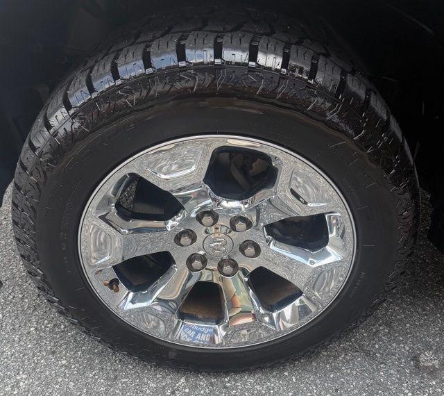 RAM 1500 Big Horn 4x4 Crew Cab 5'7" Box 2021