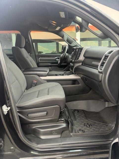 RAM 1500 Big Horn 4x4 Crew Cab 5'7" Box 2021