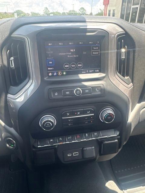 Chevrolet Silverado 1500 2WD Double Cab 147" Custom 2022