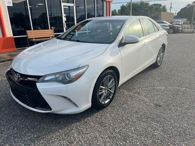 Toyota Camry 4dr Sdn I4 Auto XLE (Natl) 2015