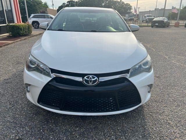 Toyota Camry 4dr Sdn I4 Auto XLE (Natl) 2015