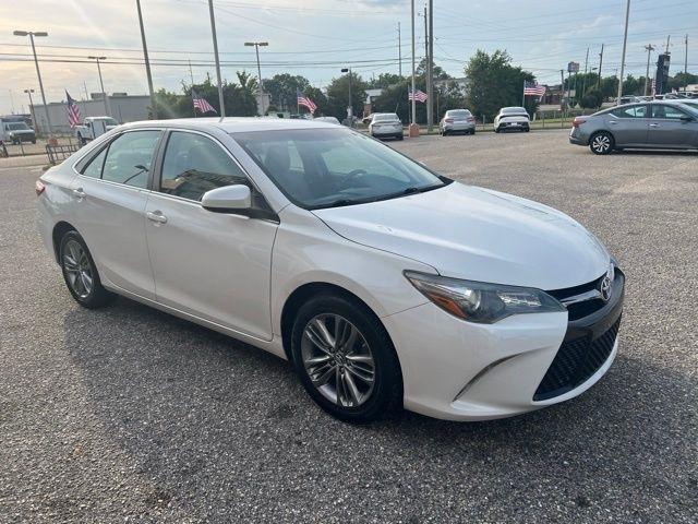 Toyota Camry 4dr Sdn I4 Auto XLE (Natl) 2015