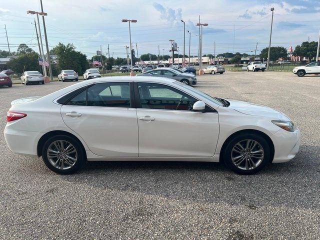 Toyota Camry 4dr Sdn I4 Auto XLE (Natl) 2015