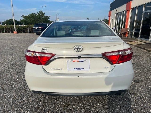 Toyota Camry 4dr Sdn I4 Auto XLE (Natl) 2015