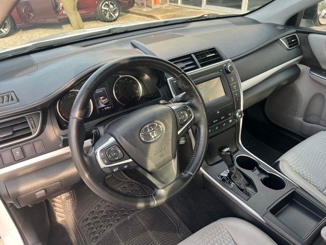 Toyota Camry 4dr Sdn I4 Auto XLE (Natl) 2015