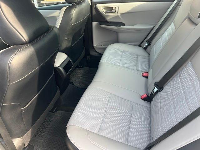 Toyota Camry 4dr Sdn I4 Auto XLE (Natl) 2015