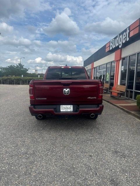 RAM 1500 Laramie 4x4 Crew Cab 5'7" Box 2021