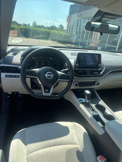Nissan Altima SV FWD 2025