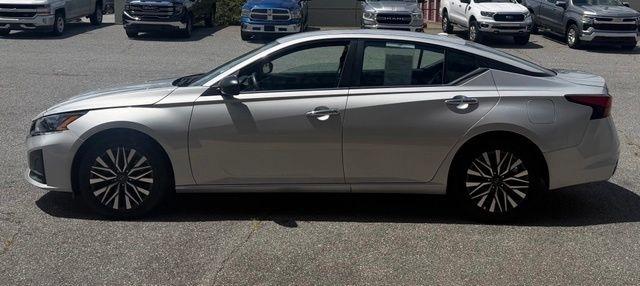 Nissan Altima SV FWD 2025