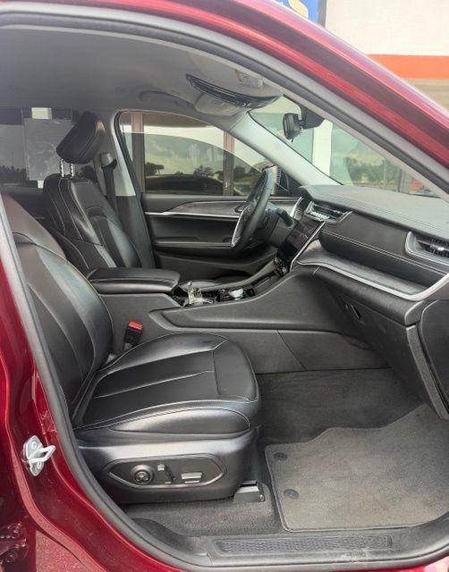 Jeep Grand Cherokee L Limited 4x2 2023
