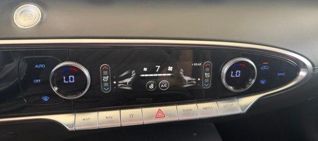 Genesis GV70 2.5T AWD 2023