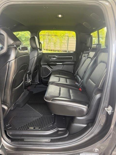 RAM 1500 Laramie 4x2 Crew Cab 5'7" Box 2019