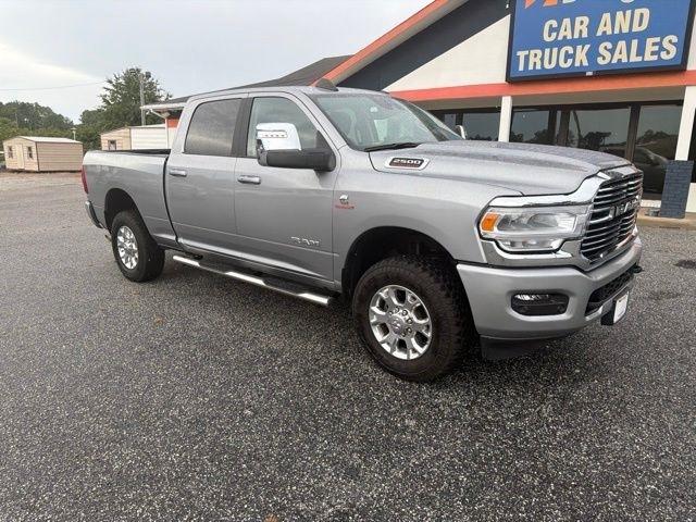 RAM 2500 Laramie 4x4 Crew Cab 6'4" Box 2024