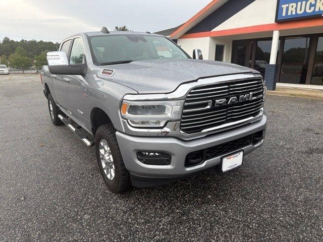 RAM 2500 Laramie 4x4 Crew Cab 6'4" Box 2024
