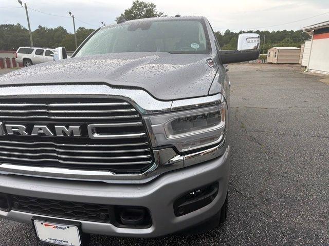 RAM 2500 Laramie 4x4 Crew Cab 6'4" Box 2024