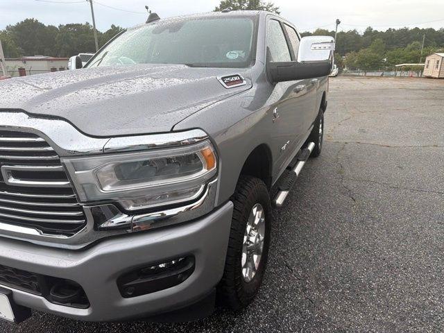 RAM 2500 Laramie 4x4 Crew Cab 6'4" Box 2024