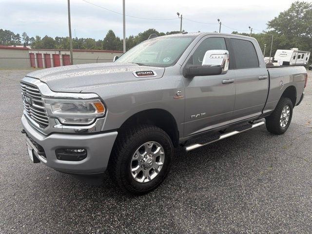 RAM 2500 Laramie 4x4 Crew Cab 6'4" Box 2024