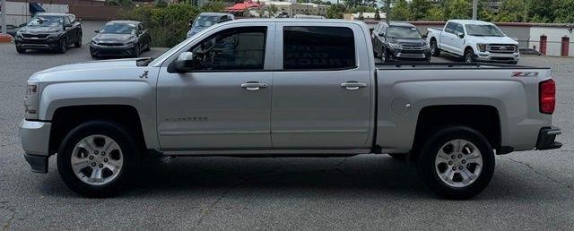 Chevrolet Silverado 1500 4WD Crew Cab 143.5" LT w/2LT 2017