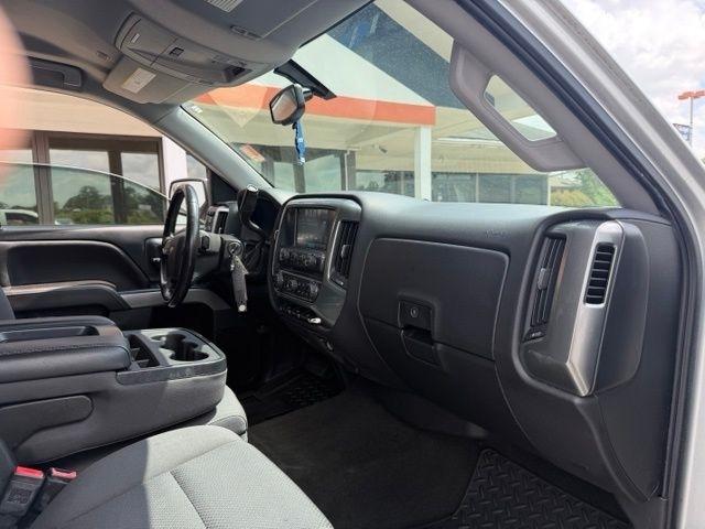 Chevrolet Silverado 1500 4WD Crew Cab 143.5" LT w/2LT 2017